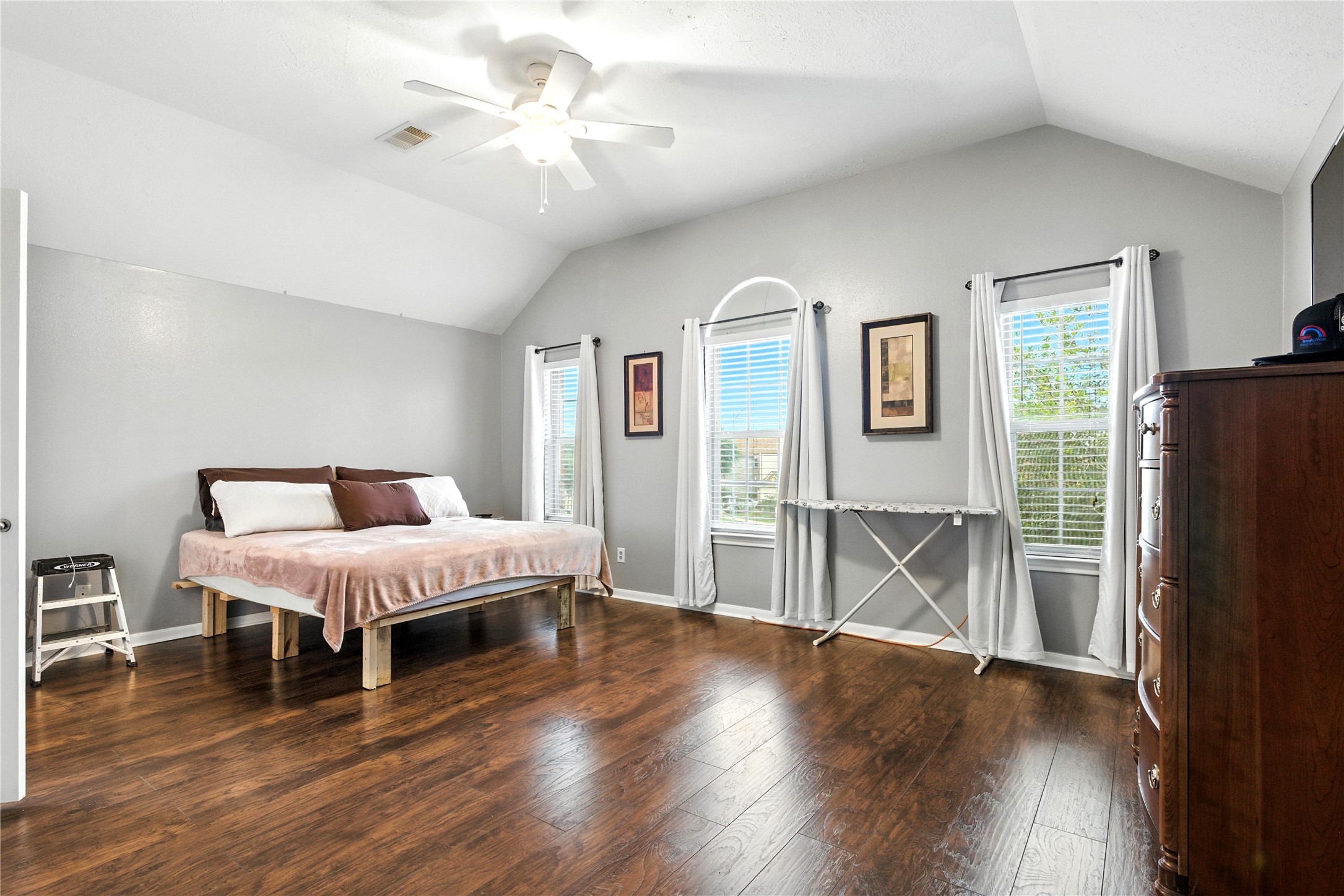 9238 Quercus Circle Houston, TX 77075 - Photo 5 of 11