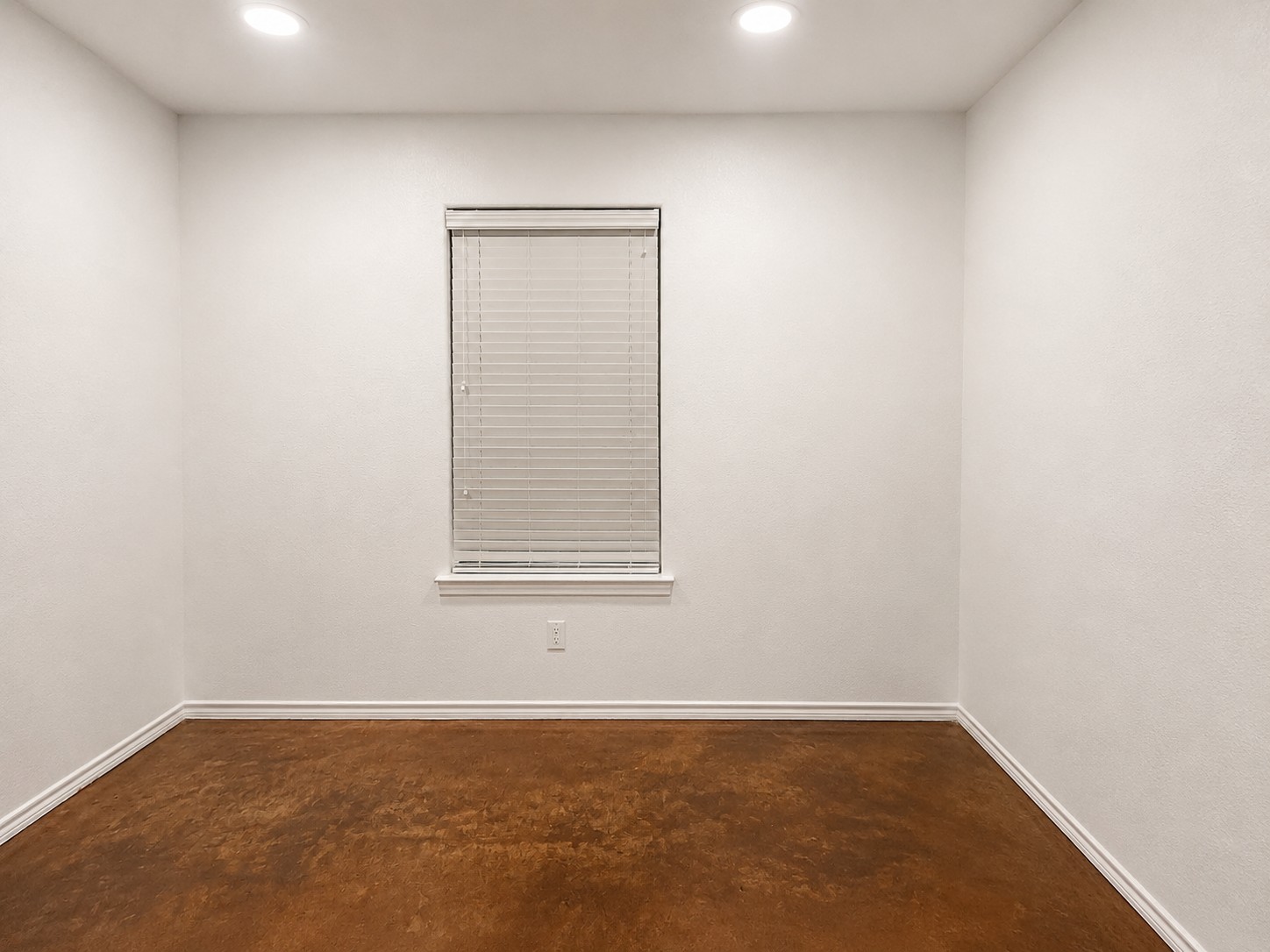 430 Summit Ridge Drive North Point Venture, TX 78645 - Photo 18 of 26 A well-lit, adaptable room awaits your personal touch with durable flooring.