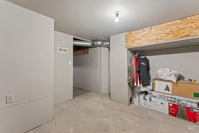 $269,000 | 622 1st Avenue East, Gooding, ID 83330