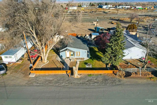$269,000 | 622 1st Avenue East, Gooding, ID 83330