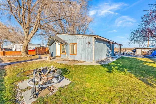 $269,000 | 622 1st Avenue East, Gooding, ID 83330