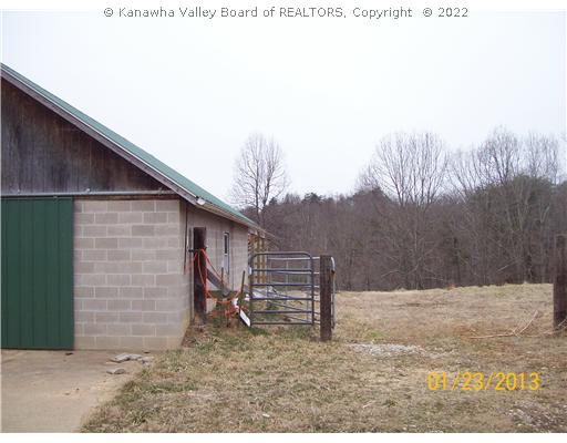 306 Cornstalk Road Southside, WV 25187 - Photo 5 of 16 Exterior Front.