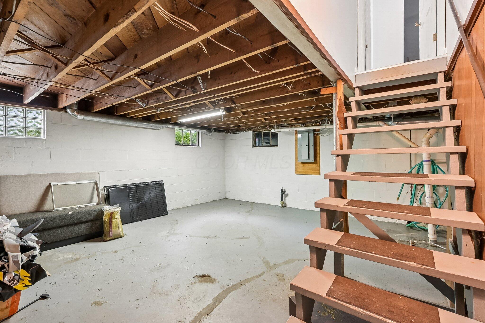 175 West Weisheimer Road Columbus, OH 43214 - Photo 37 of 59