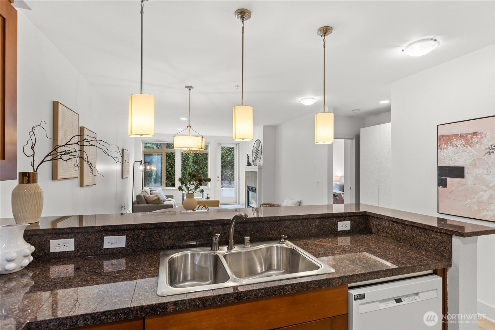 51 Pine Street, Unit 201 Edmonds, WA 98020 - Photo 12 of 36