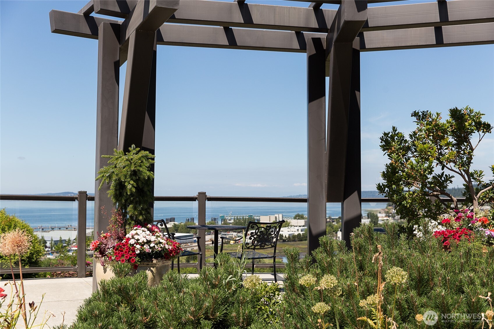 51 Pine Street, Unit 201 Edmonds, WA 98020 - Photo 2 of 36