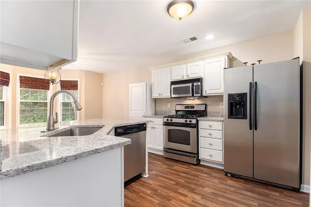 $2,300 | 3199 Liberty Commons Drive Northwest, Kennesaw, GA 30144