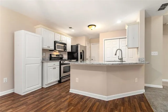 $2,300 | 3199 Liberty Commons Drive Northwest, Kennesaw, GA 30144