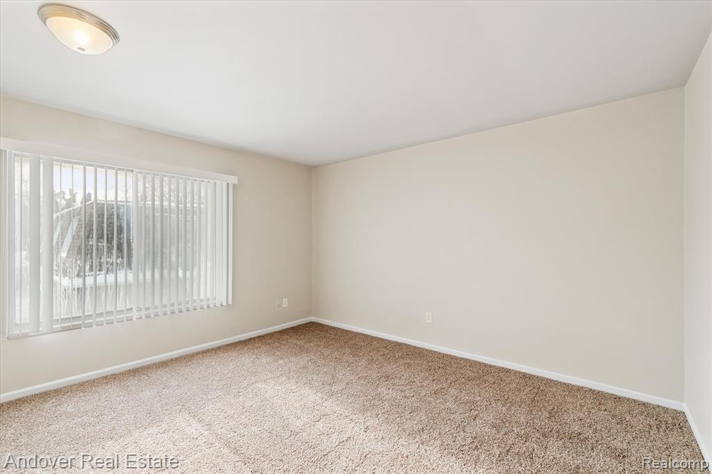 330 South Drake Road, Unit M08 Kalamazoo, MI 49009 - Photo 50 of 64