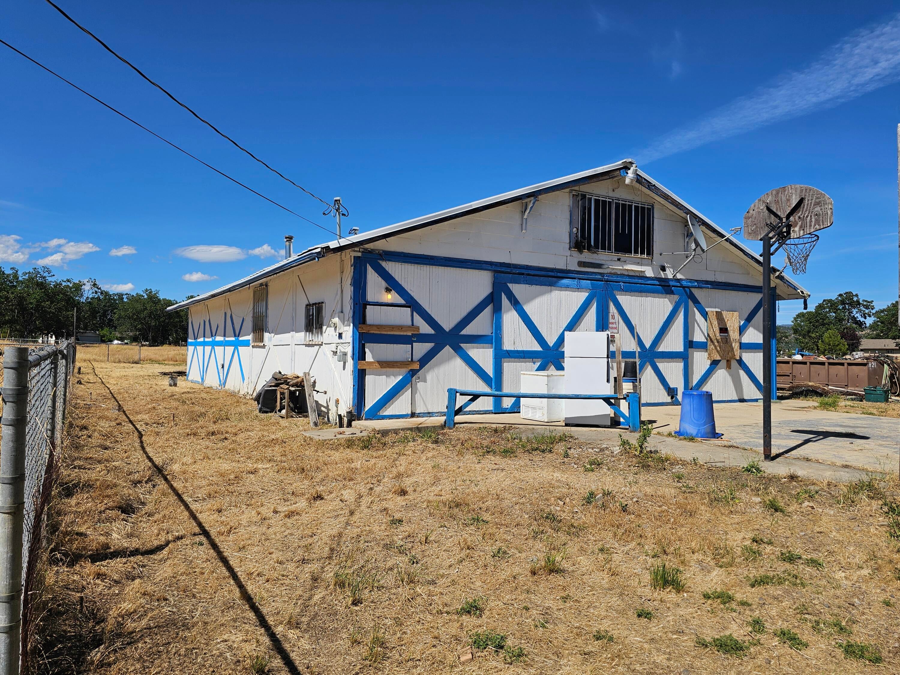 5068 Dodge Road White City, OR 97503 - Photo 8 of 12 Shop