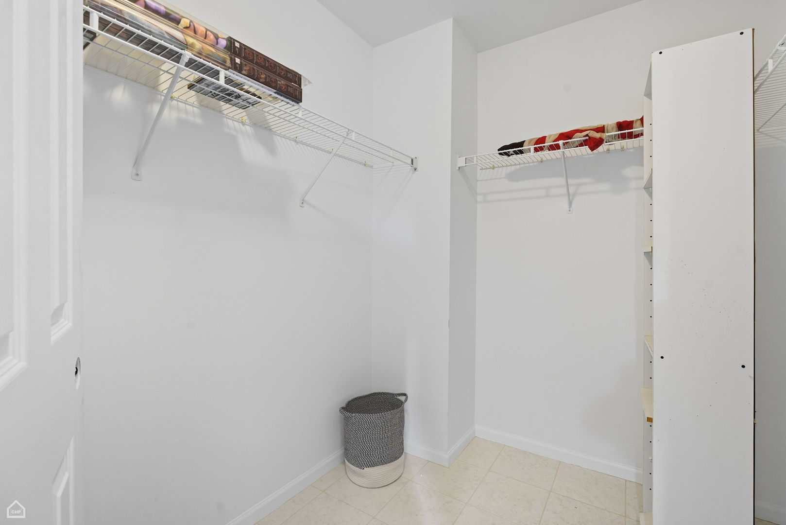 2008 Crooked Tree Court McHenry, IL 60050 - Photo 18 of 22 a bathroom with a shower
