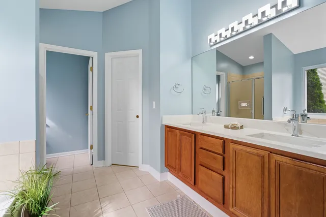 $479,000 | 2008 Crooked Tree Court, McHenry, IL 60050