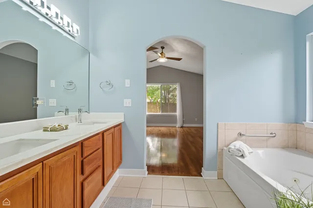 $479,000 | 2008 Crooked Tree Court, McHenry, IL 60050