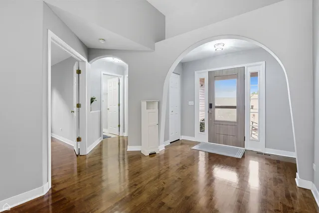 $479,000 | 2008 Crooked Tree Court, McHenry, IL 60050