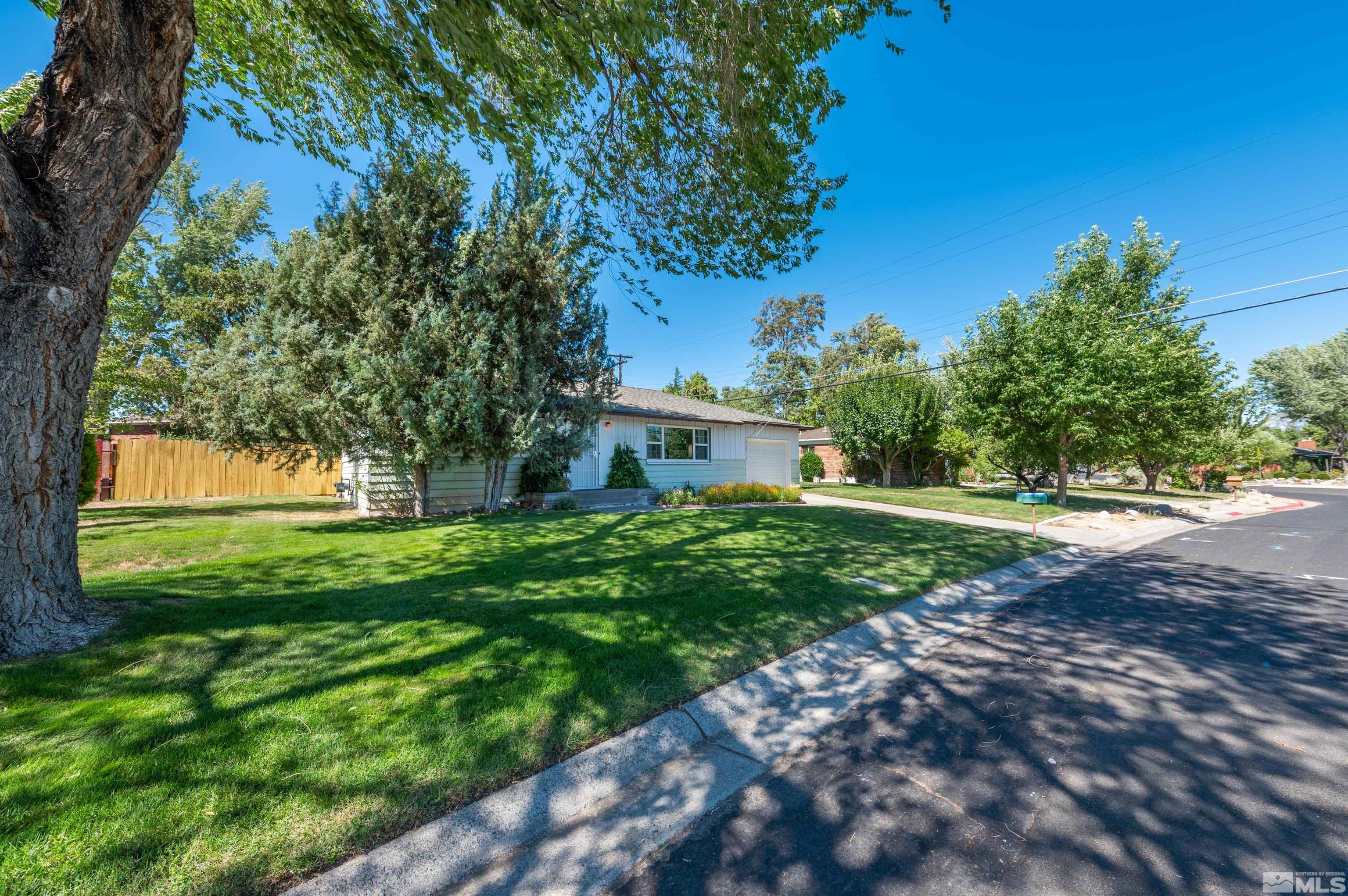 735 West 11th Street Reno, NV 89503 - Photo 2 of 25 Photo 2