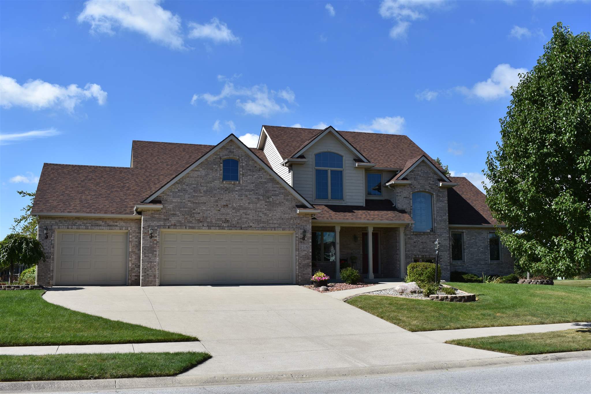 2518 Stonebriar Road Fort Wayne, IN 46814 - Photo 1 of 22 Gallery Image 1