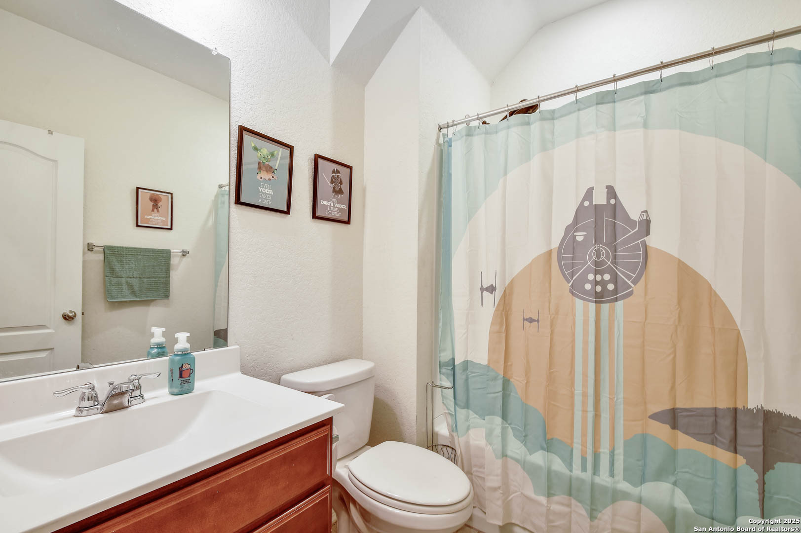 145 Rustic Universal City, TX 78148 - Photo 17 of 25