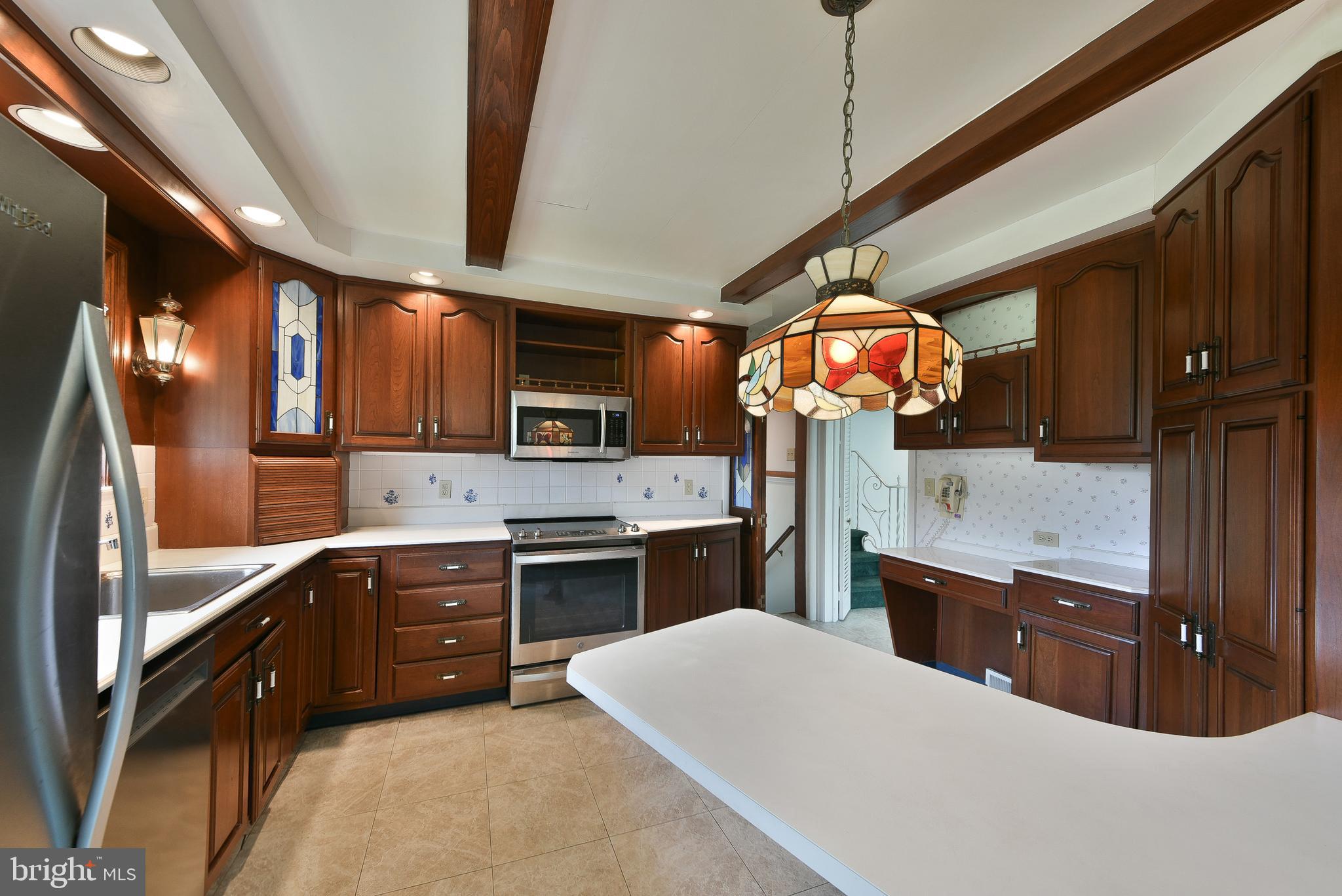 1133 Ballytore Road Huntingdon Valley, PA 19006 - Photo 19 of 38 Kitchen w Tons of Cabinet Space