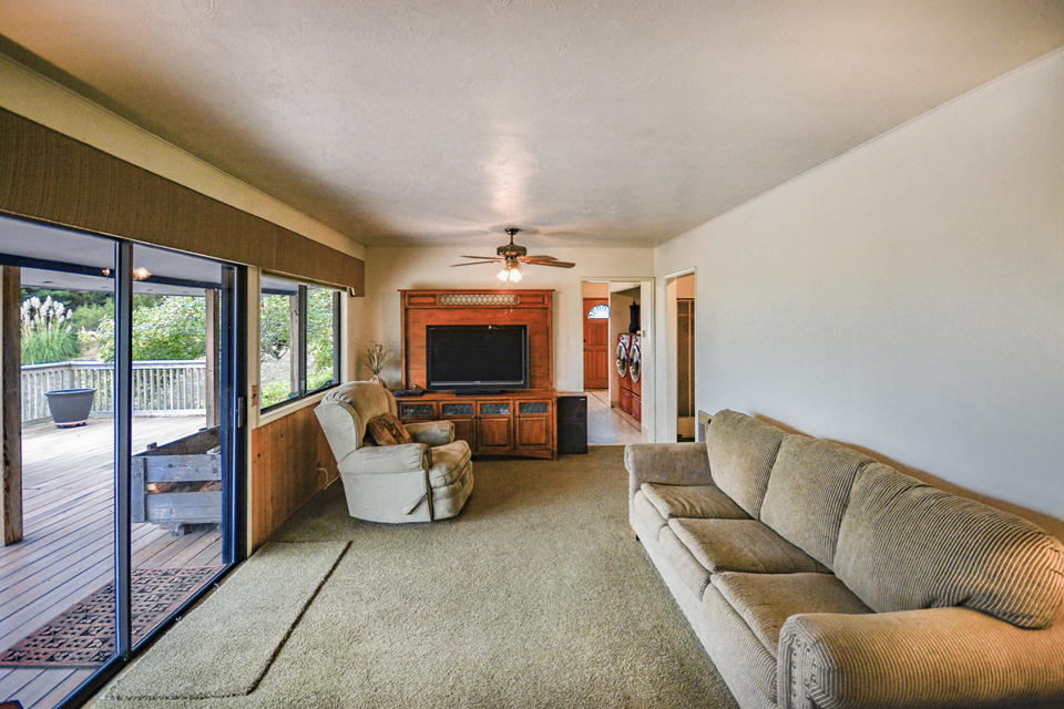 2084 Sunset Eureka, CA 95503 - Photo 15 of 49