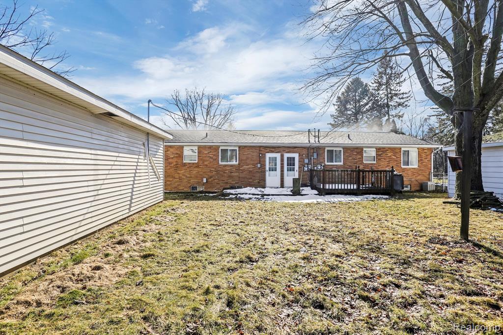 62 Jennings Road Whitmore Lake, MI 48189 - Photo 19 of 21 Gallery Image 19