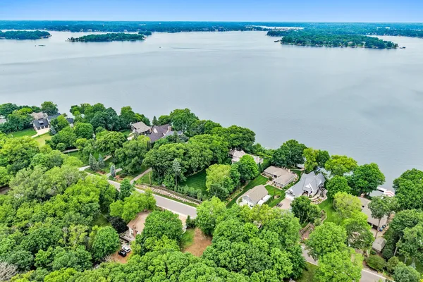 $599,000 | 25725 Birch Bluff Road, Excelsior, MN 55331