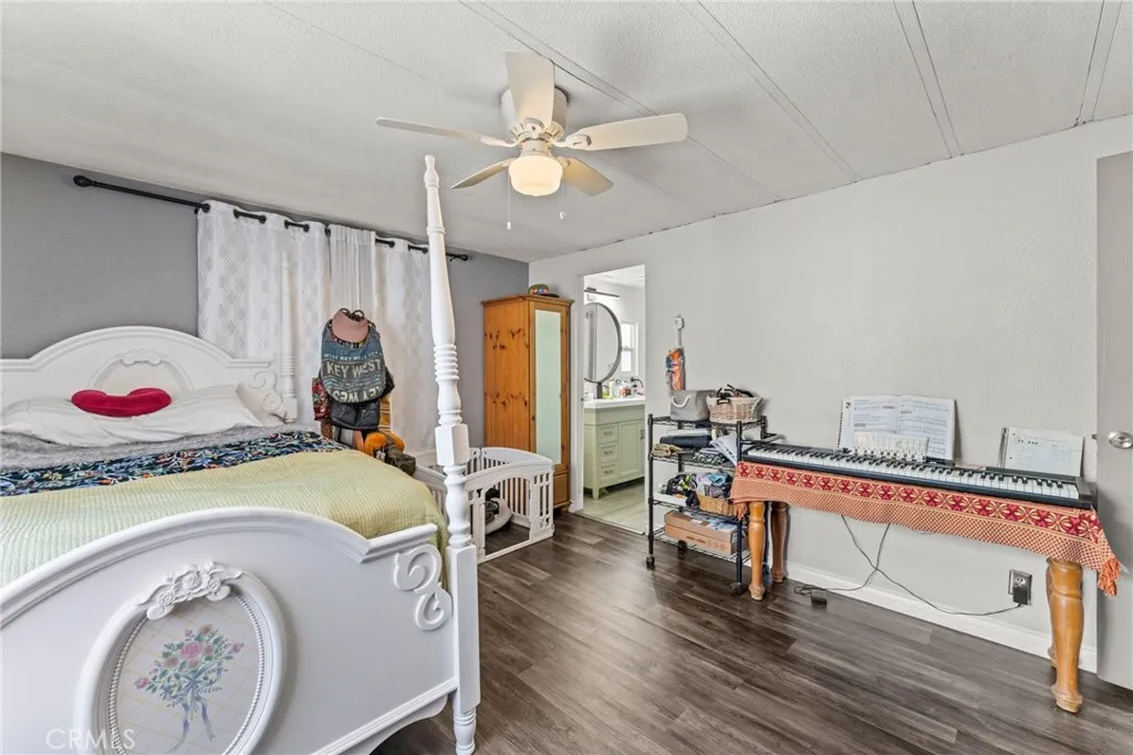 1155 South Riverside Avenue, Unit 136 Rialto, CA 92376 - Photo 23 of 33