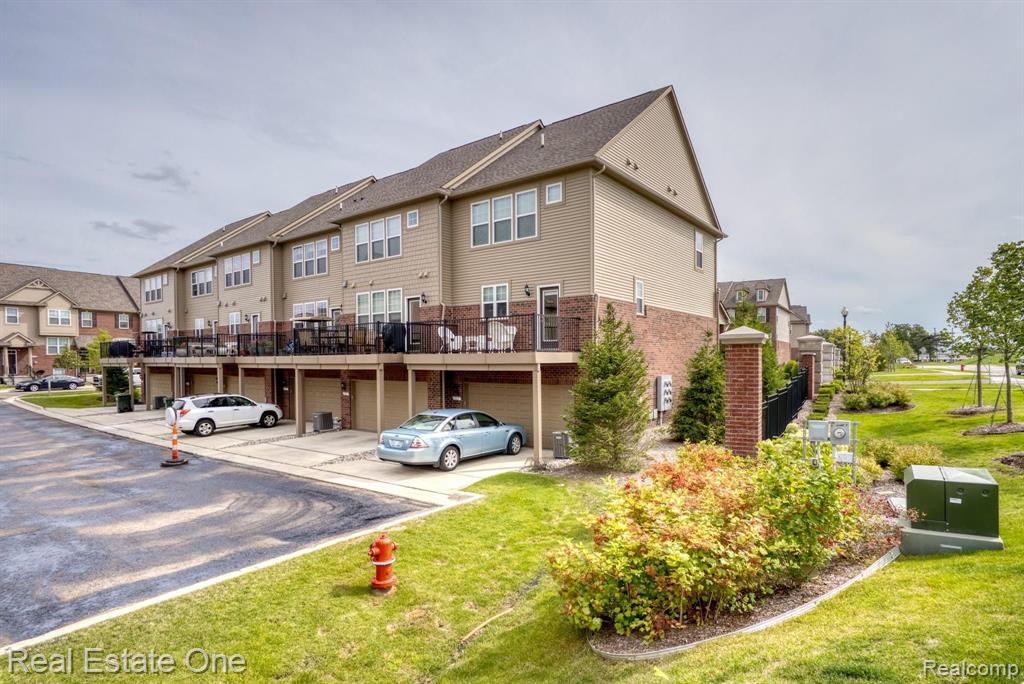 313 Glenhurst Boulevard Rochester Hills, MI 48307 - Photo 27 of 31