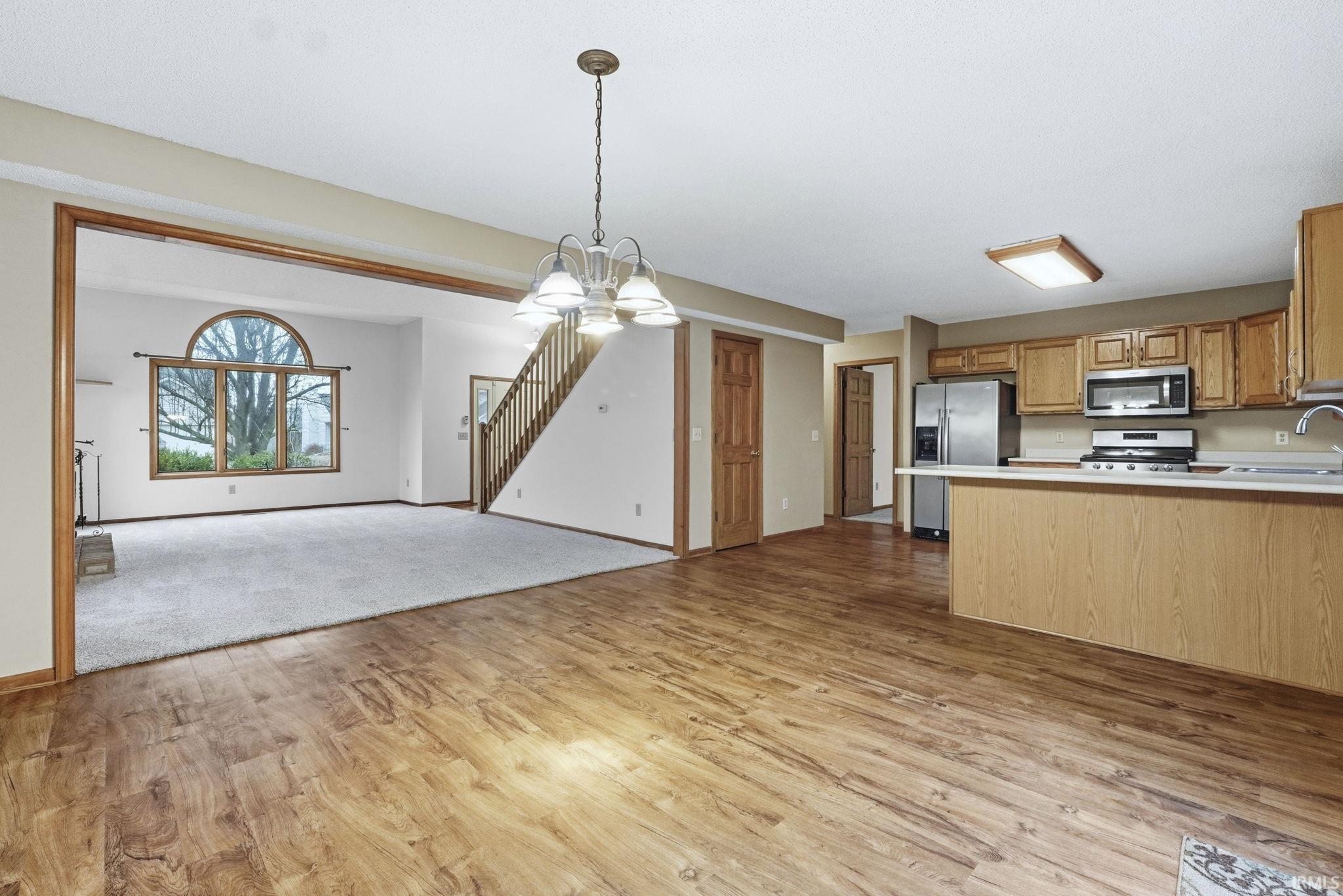9406 Mill Ridge Run Fort Wayne, IN 46835 - Photo 13 of 34
