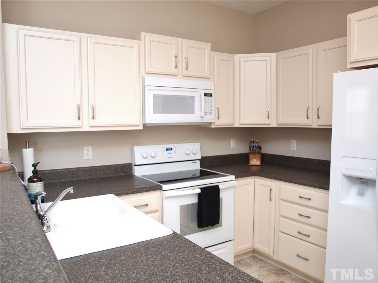 12540 Spruce Tree Way Raleigh, NC 27614 - Photo 6 of 16 Gallery Image 6
