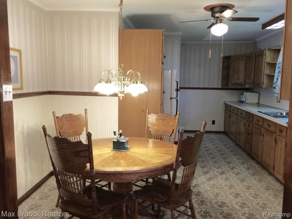 3013 South Genesee Road Burton, MI 48519 - Photo 12 of 34 IMG_0567.jpg