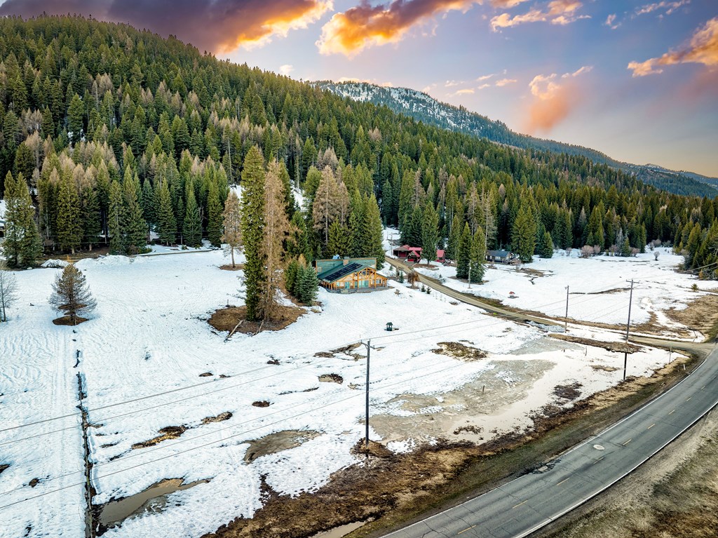 2273 West Mountain Road, Unit 11 Donnelly, ID 83615 - Photo 2 of 19