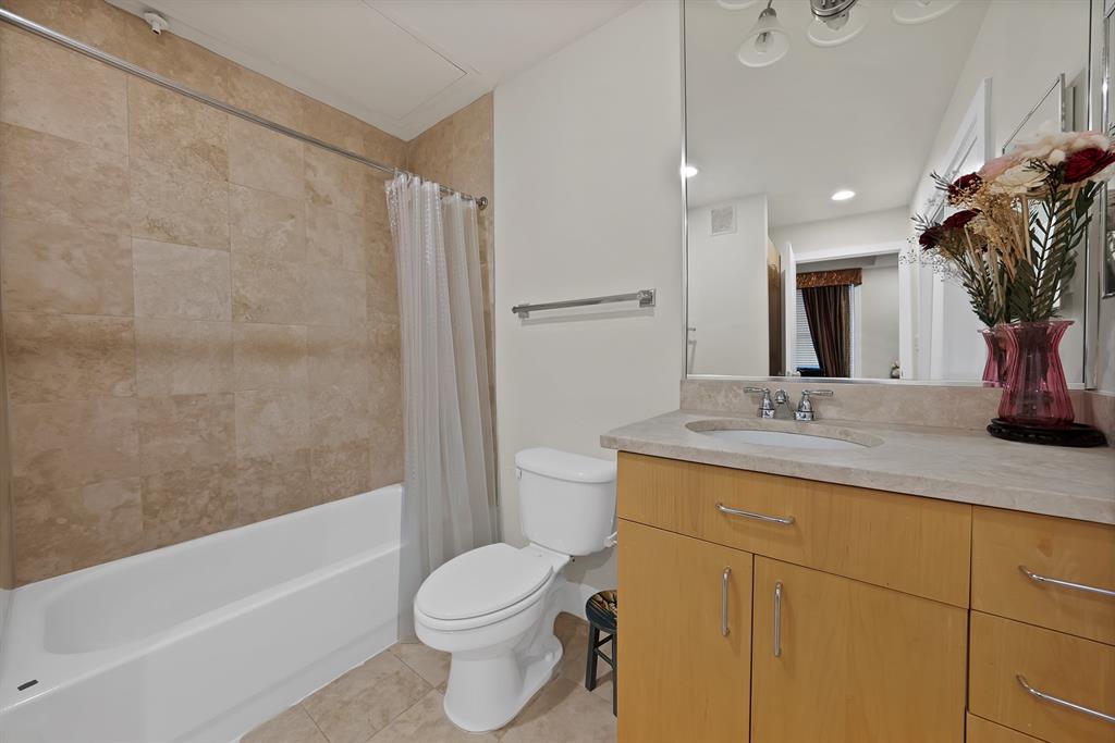 5055 Addison Circle, Unit 434 Addison, TX 75001 - Photo 21 of 32