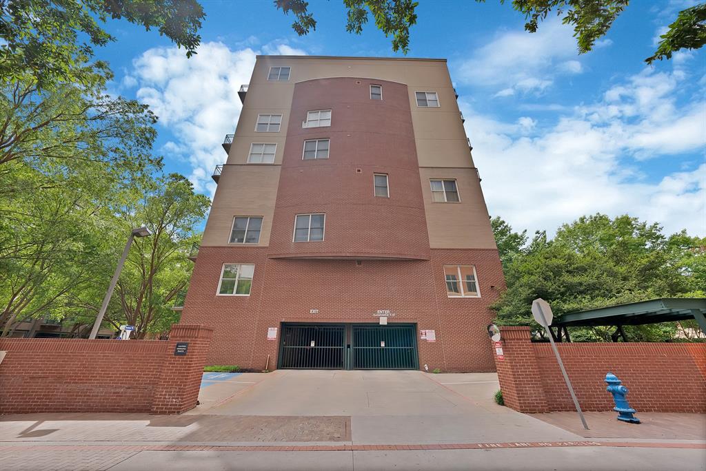 5055 Addison Circle, Unit 434 Addison, TX 75001 - Photo 30 of 32