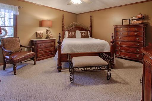 7845 Keswick Road Powell, TN 37849 - Photo 14 of 27 Master Suite