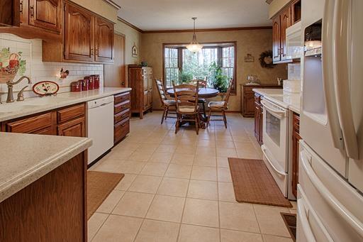 7845 Keswick Road Powell, TN 37849 - Photo 3 of 27 Eat-in Kitchen