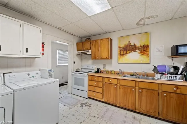 $1,390,000 | 909 Watkins Street, Greensboro, NC 27407