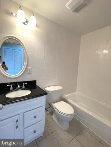 $2,400 | 1120-00 Buttonwood Street, Unit C, Philadelphia, PA 19123