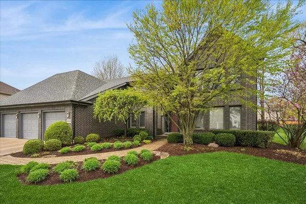 $939,000 | 1944 Beverly Lane, Buffalo Grove, IL 60089