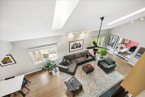 $939,000 | 1944 Beverly Lane, Buffalo Grove, IL 60089
