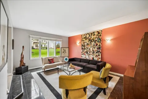 $939,000 | 1944 Beverly Lane, Buffalo Grove, IL 60089