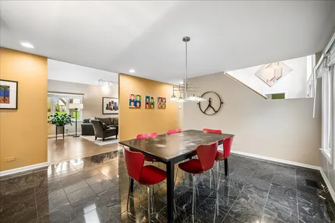 $939,000 | 1944 Beverly Lane, Buffalo Grove, IL 60089