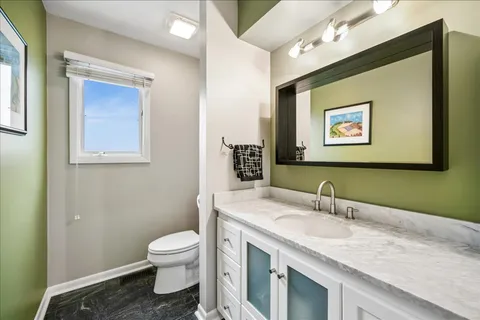 $939,000 | 1944 Beverly Lane, Buffalo Grove, IL 60089
