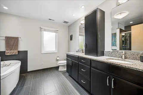 $939,000 | 1944 Beverly Lane, Buffalo Grove, IL 60089
