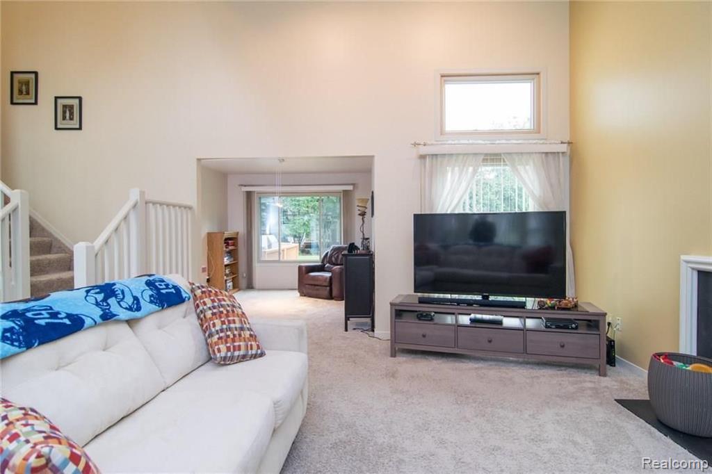 42571 Wimbleton Way Novi, MI 48377 - Photo 6 of 52
