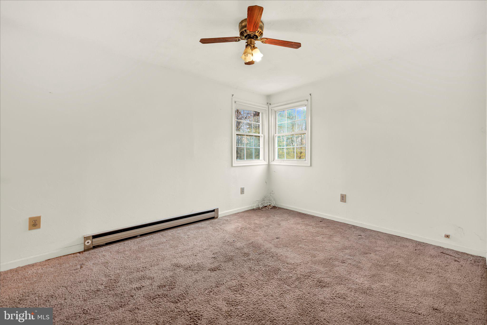 35 Hillside Road Pottsville, PA 17901 - Photo 24 of 33 Bright and airy blank canvas awaits.