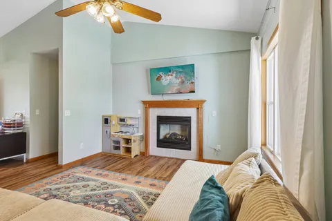 $400,000 | 606 Garfield Avenue, Evansville, WI 53536
