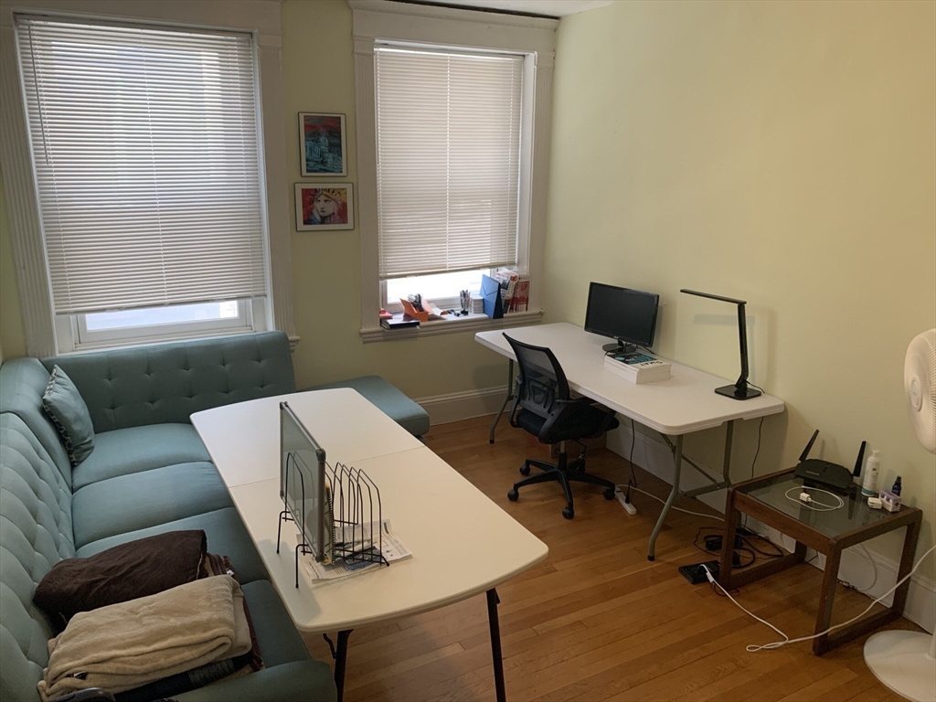 8 Garrison Street, Unit 511 Boston, MA 02116 - Photo 5 of 6