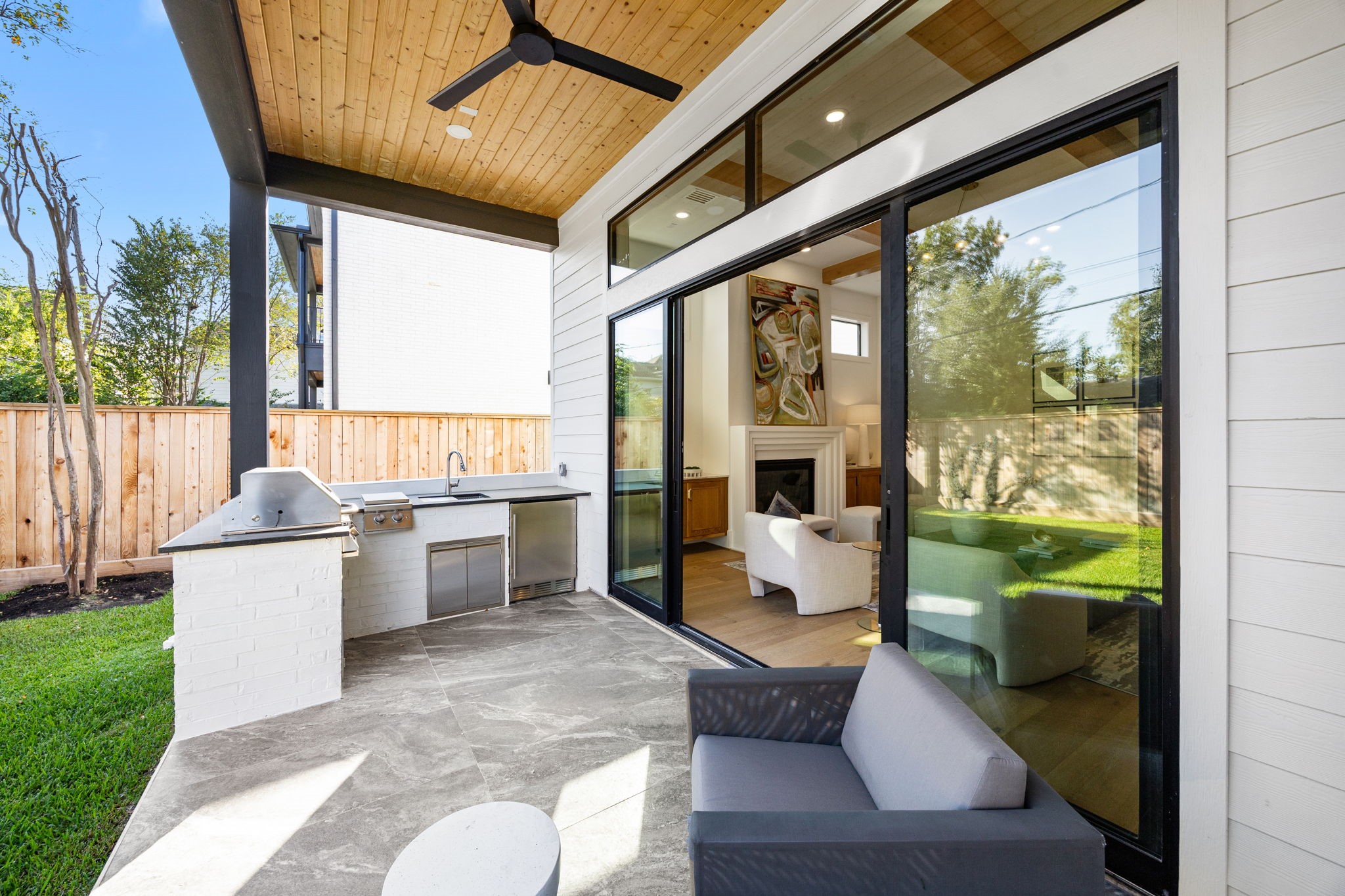 1032 West 41st Street Houston, TX 77018 - Photo 41 of 46 Covered Patio & fully loaded Summer Kitchen with Grill, Griddle, Sink & Fridge.