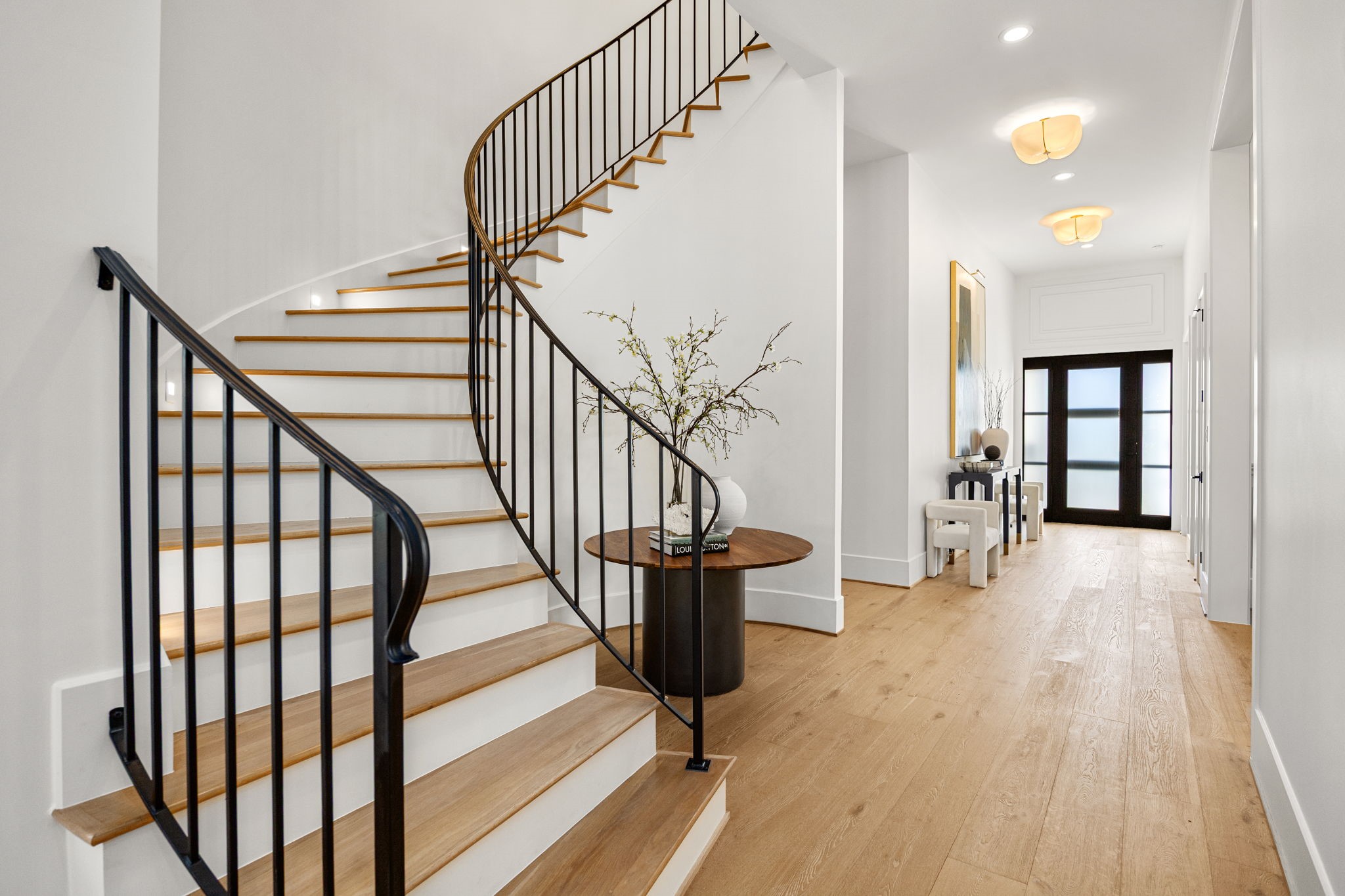 1032 West 41st Street Houston, TX 77018 - Photo 5 of 46 Gorgeous winding staircase w/ decor space