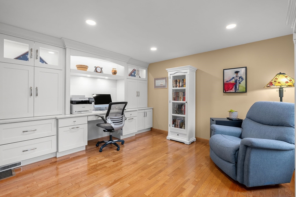 13 Bayberry Road Raynham, MA 02767 - Photo 18 of 42 Gallery Image 18