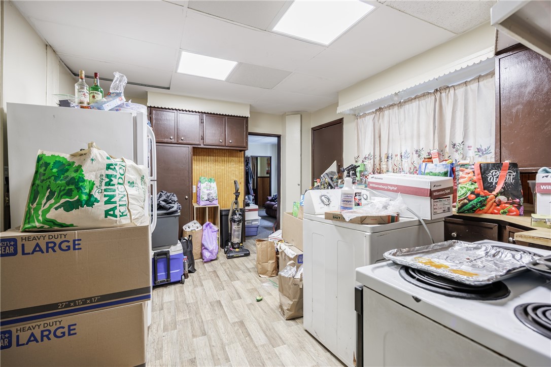 39 Austin Street, Unit 39 Rochester, NY 14606 - Photo 21 of 29 39 down- kitchen